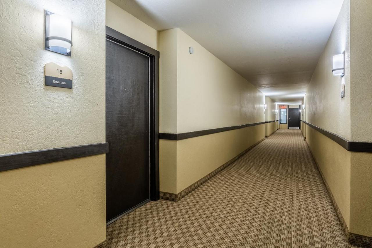 New Listing 2 Bedroom And Loft 2 Bath Summit E Bldg 16 Sleeps 8 Steps To Eagle Chair 15 Vakantiehuis